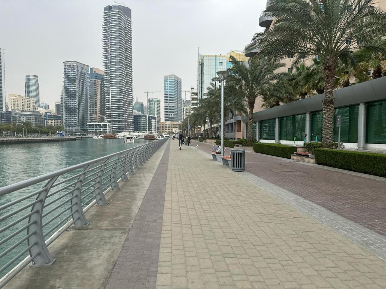 Success Luxury Apartment - 5 Min Away Marina Corniche - Free Housekeeping Provided Everyday-24-7 Staff Available For Services Дубай Екстериор снимка