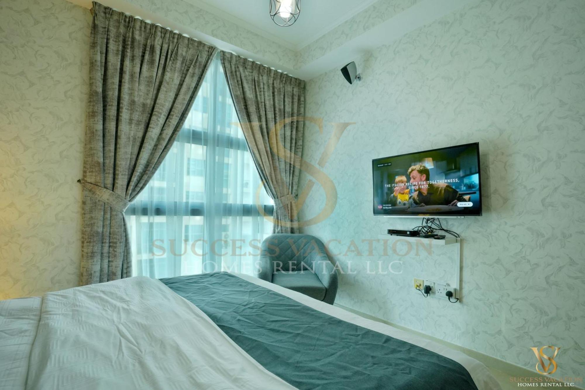 Success Luxury Apartment - 5 Min Away Marina Corniche - Free Housekeeping Provided Everyday-24-7 Staff Available For Services Дубай Екстериор снимка