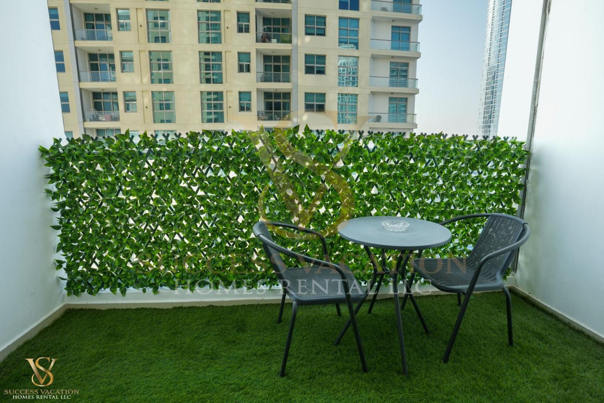 Success Luxury Apartment - 5 Min Away Marina Corniche - Free Housekeeping Provided Everyday-24-7 Staff Available For Services Дубай Екстериор снимка