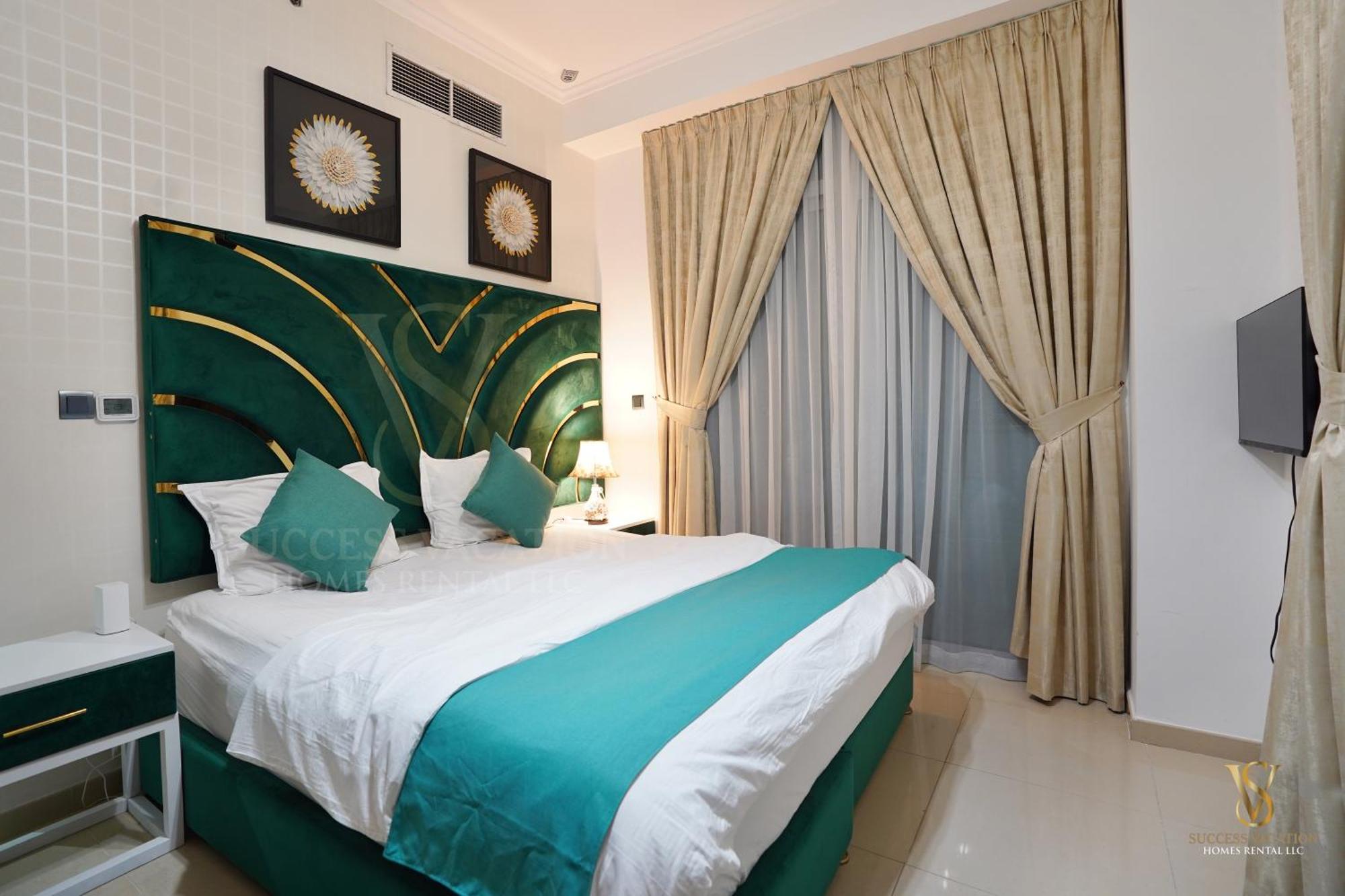 Success Luxury Apartment - 5 Min Away Marina Corniche - Free Housekeeping Provided Everyday-24-7 Staff Available For Services Дубай Екстериор снимка